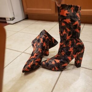 Fashionable Boots😊